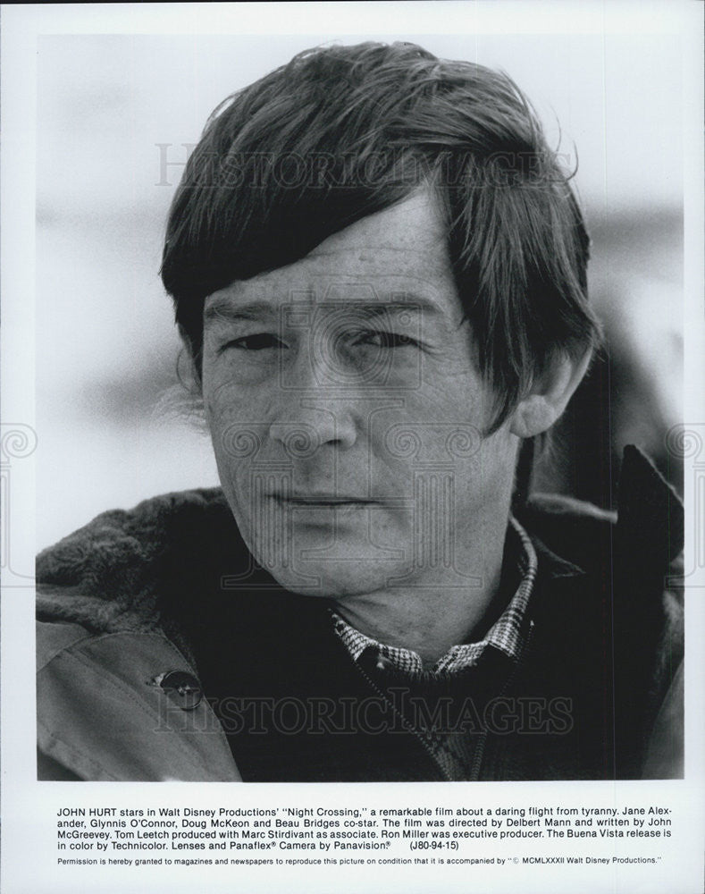 1982 Press Photo John Hurt Actor Night Crossing Adventure Movie Film Disney - Historic Images