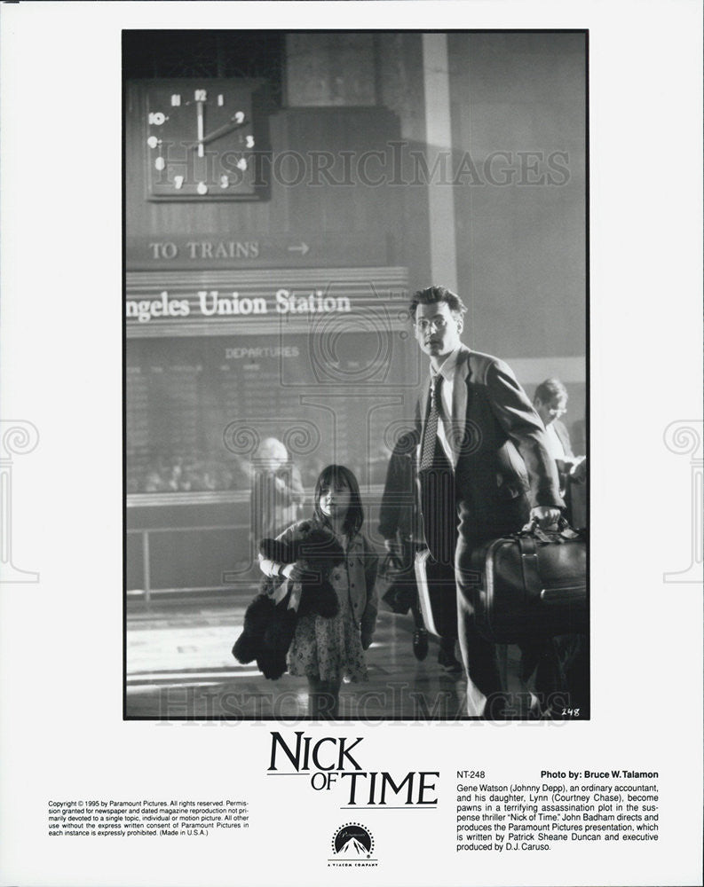 Press Photo scene from "Nick of Time" starring Johnny Depp and Courtney Chase. - Historic Images
