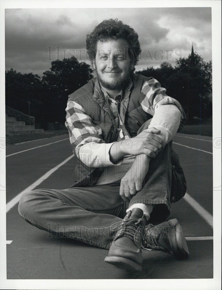 1985 Press Photo Daniel Stern Actor Hometown Television Comedy Drama Series - Historic Images