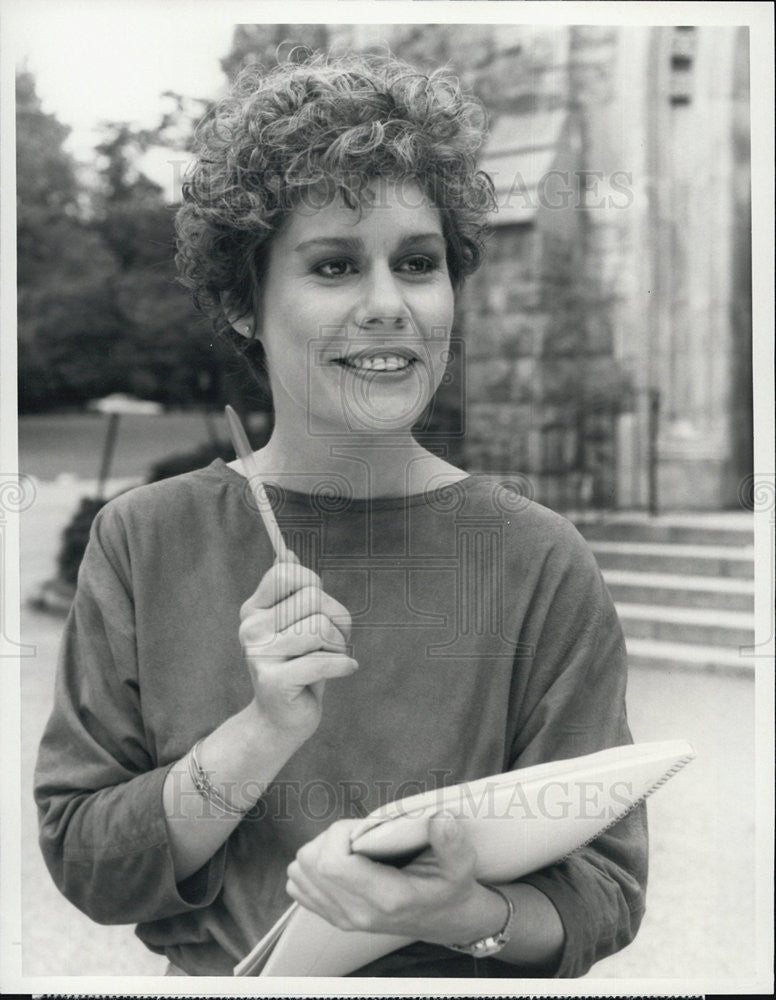 1985 Press Photo Christine Estabrook Actress Hometown Television Comedy Drama - Historic Images