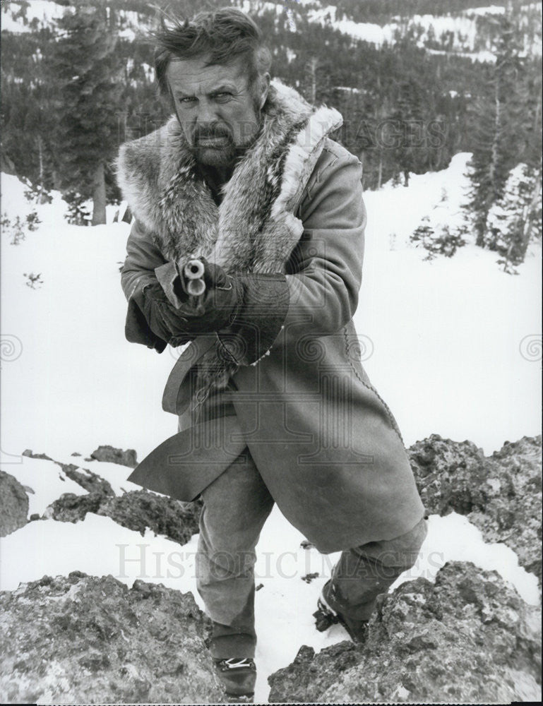 1987 Press Photo Robert Conrad star in the action drama &quot;High Mountain Rangers.&quot; - Historic Images