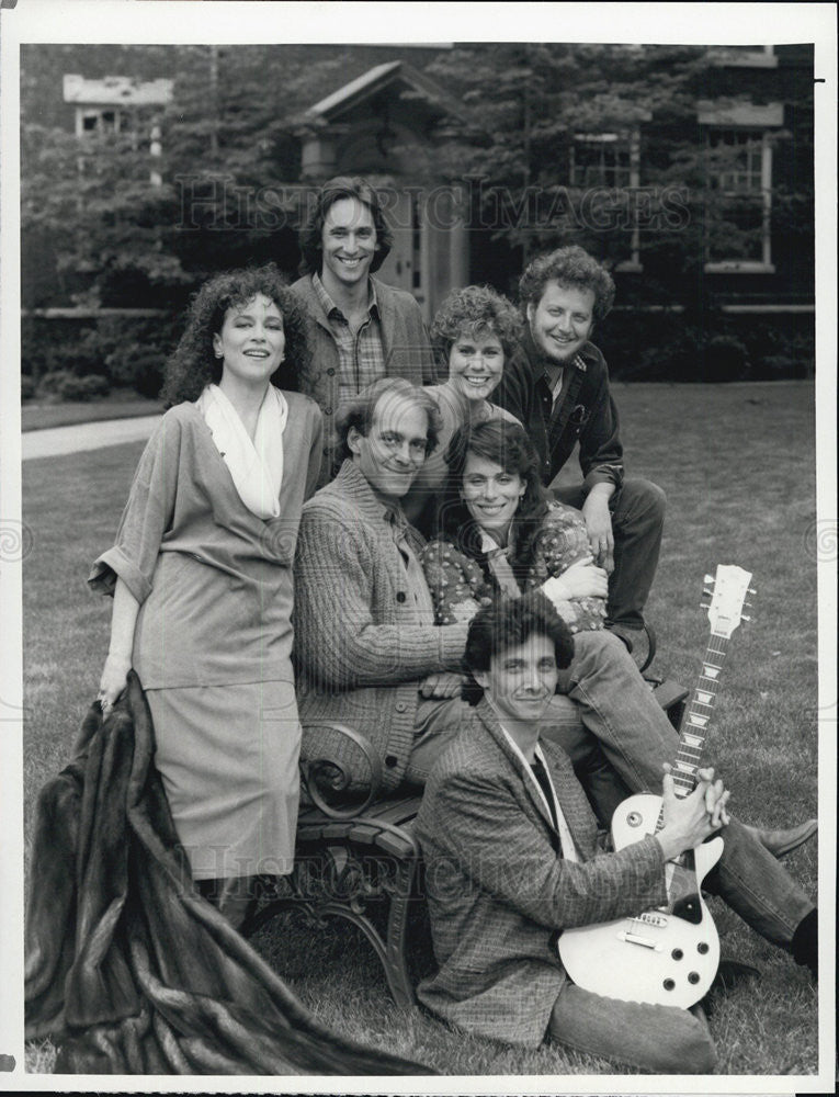 1985 Press Photo Cast of CBS&#39;s &quot;Hometown&quot; - Historic Images