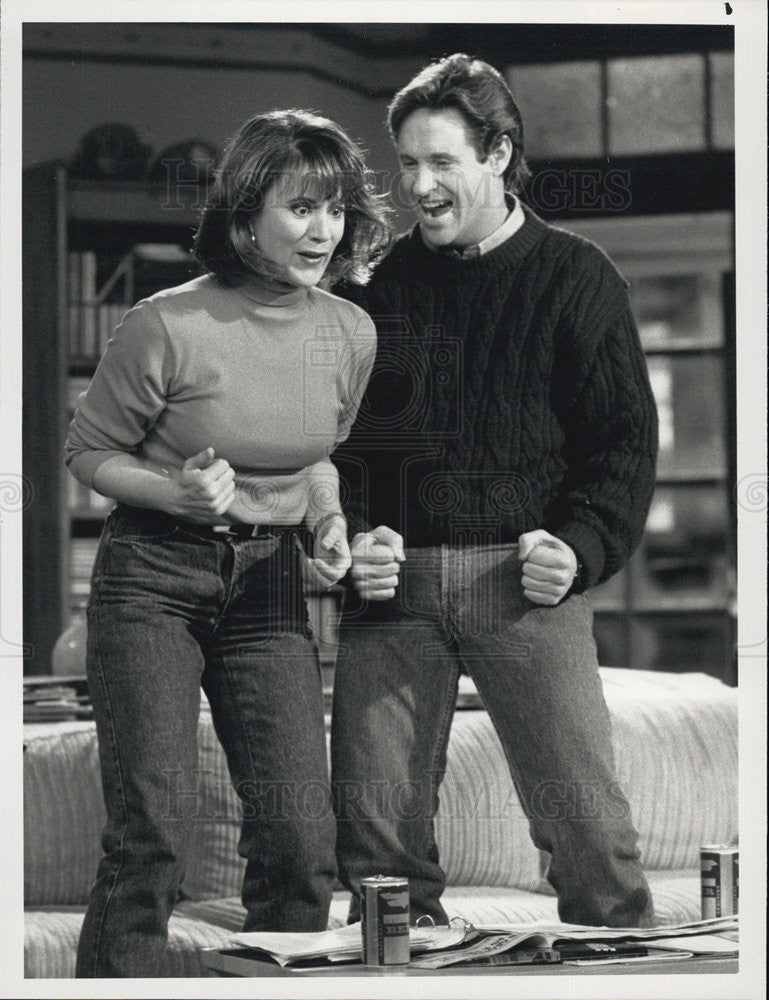 1990 Press Photo Robert Hays &amp; Patricia Robertson &#39; &quot;FM&quot; - Historic Images