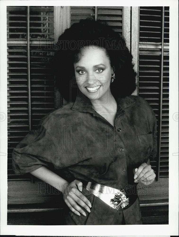 1987 Press Photo Daphne Maxwell Reid from &quot;Frank&#39;s Place&quot; TV show - Historic Images