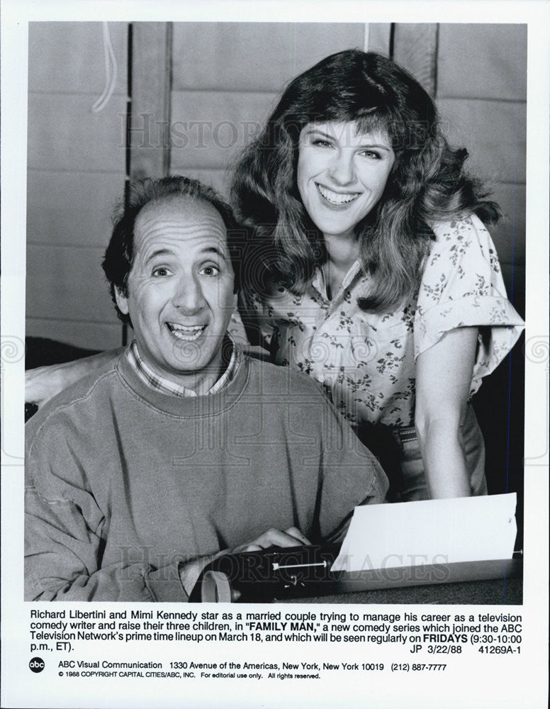 1988 Press Photo Richard Libertini &amp; Mimi Kennedy in &quot;Family Man&quot; - Historic Images