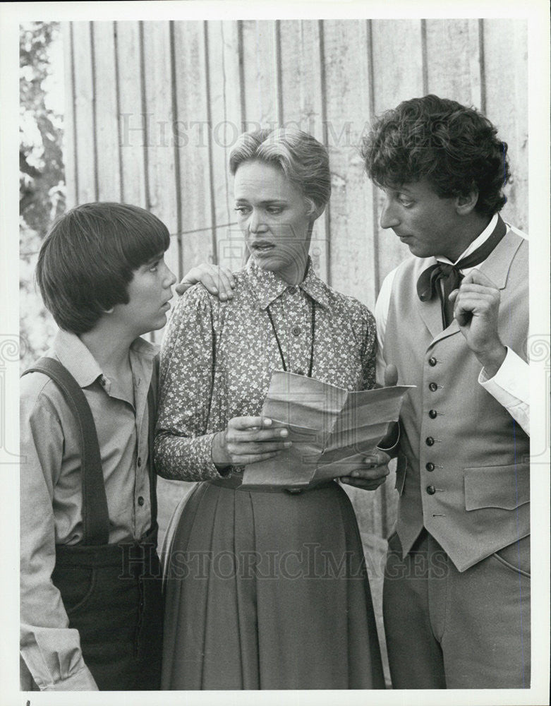 1981 Press Photo Cast of &quot;Father Murphy&quot; - Historic Images