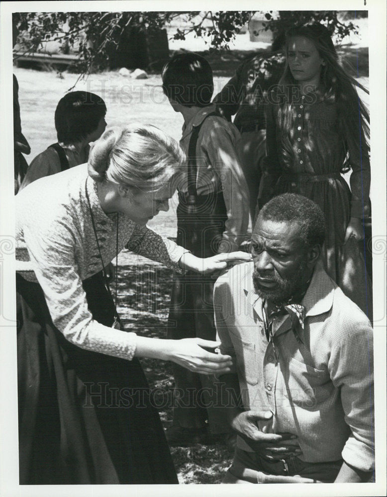 1981 Press Photo Katherine Cannon in &quot;Father Murphy&quot; - Historic Images