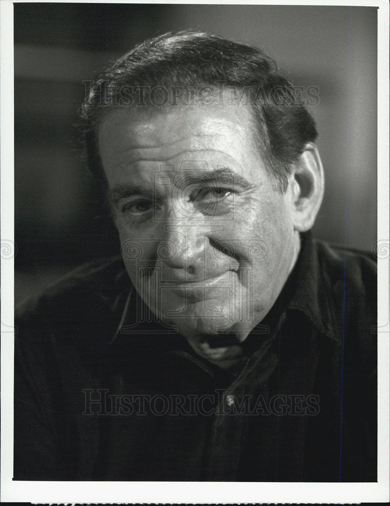 1988 Press Photo Australian Actor Rod Taylor star in &quot;Falcon Crest&quot; - Historic Images