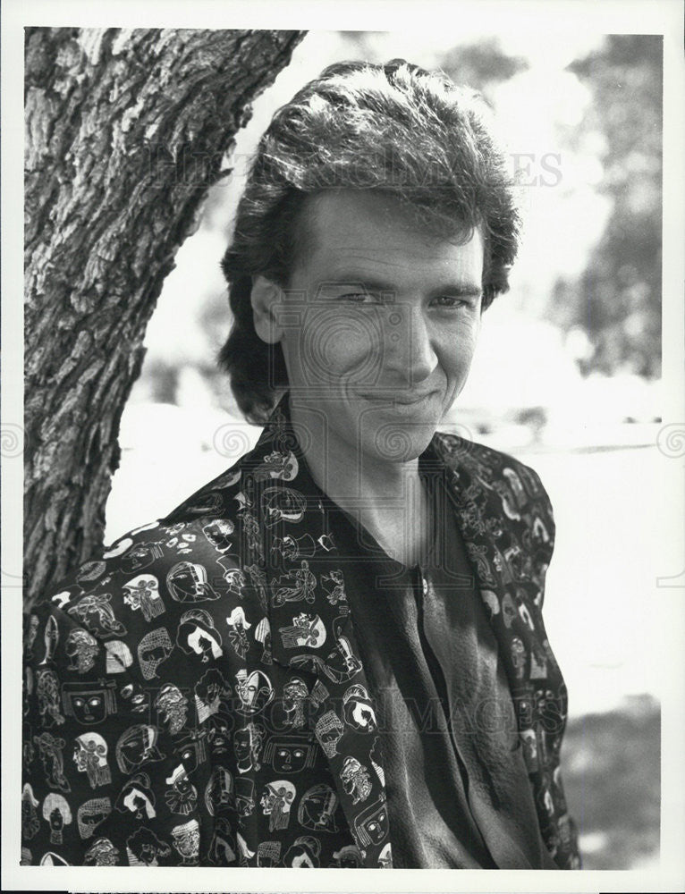 1989 Press Photo Mark Lindsay Chapman Actor Falcon Crest Television Drama Series - Historic Images