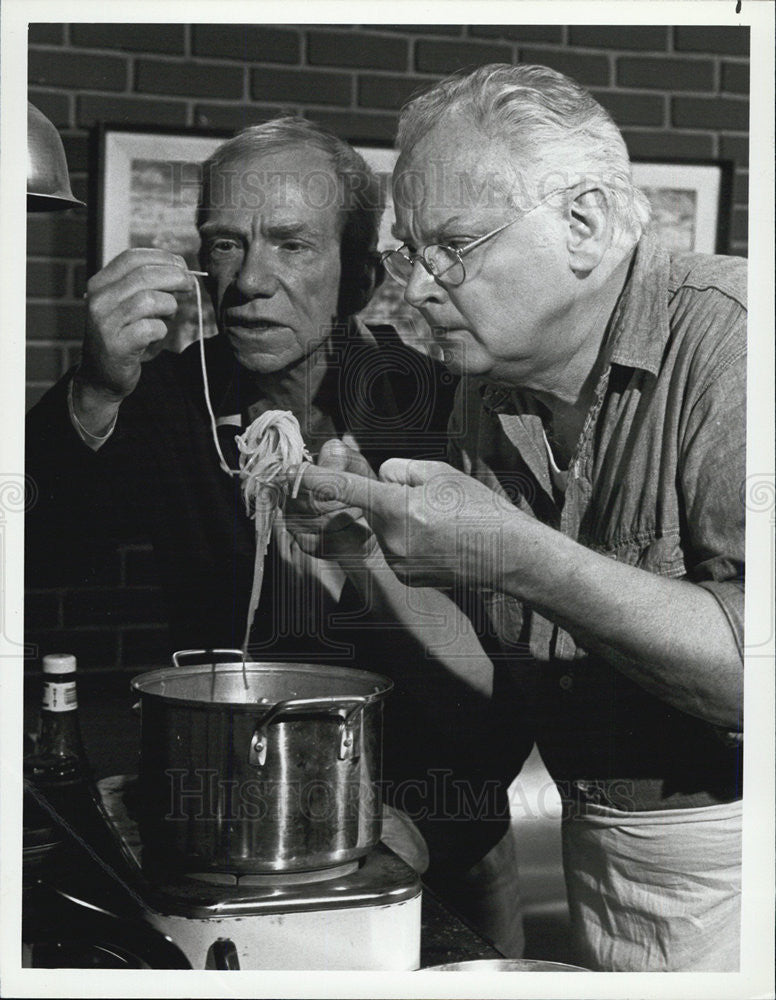 1982 Press Photo Ray Walston Art Carney NBC Fame A Big Finish - Historic Images