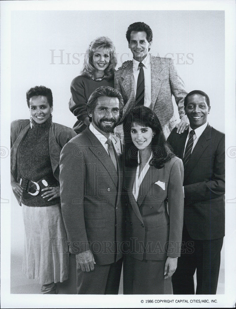 1986 Press Photo cast from &quot;HOTEL&quot; TV show - Historic Images