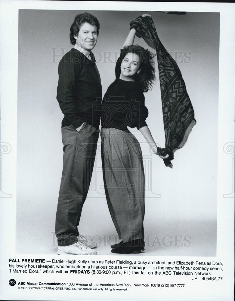 1987 Press Photo Daniel Hugh Kelly Elizabeth Pena ABC Comedy I Married Dora - Historic Images