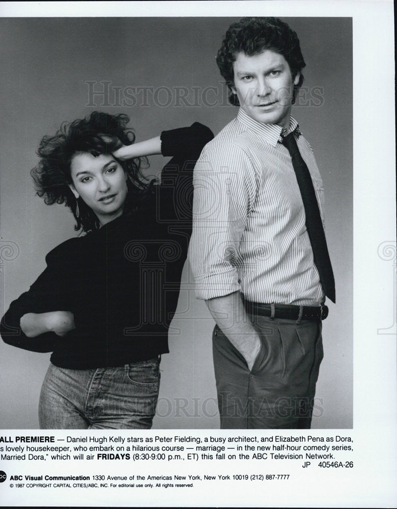 1987 Press Photo Elizabeth Pena in &quot;I Married Dora&quot; - Historic Images