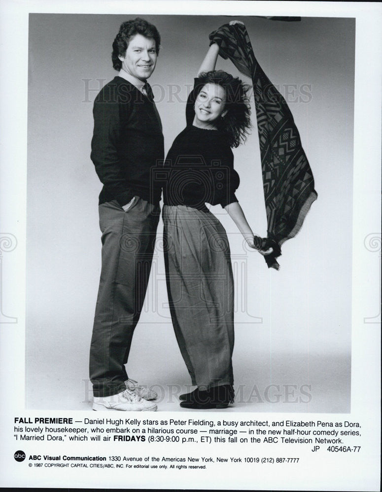 1987 Press Photo Daniel Hugh Kelly &amp; Elizabeth Pena from &quot;I Married Dora&quot; TVshow - Historic Images