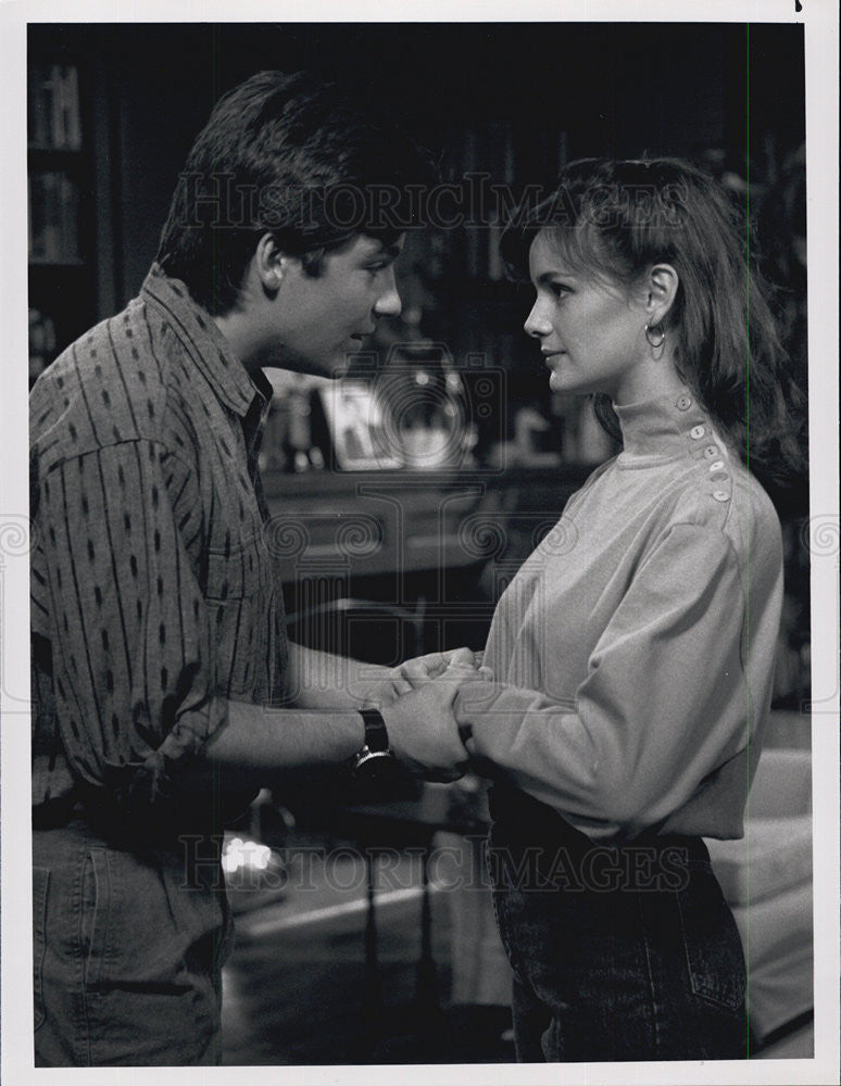 1989 Press Photo Jason Bateman Stacy Edwards The Hogan Family Boy Meets Girl - Historic Images