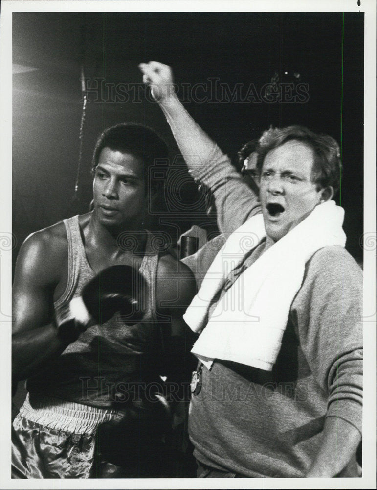 1984 Press Photo &quot;Float Like a Butterfly&quot; - Historic Images