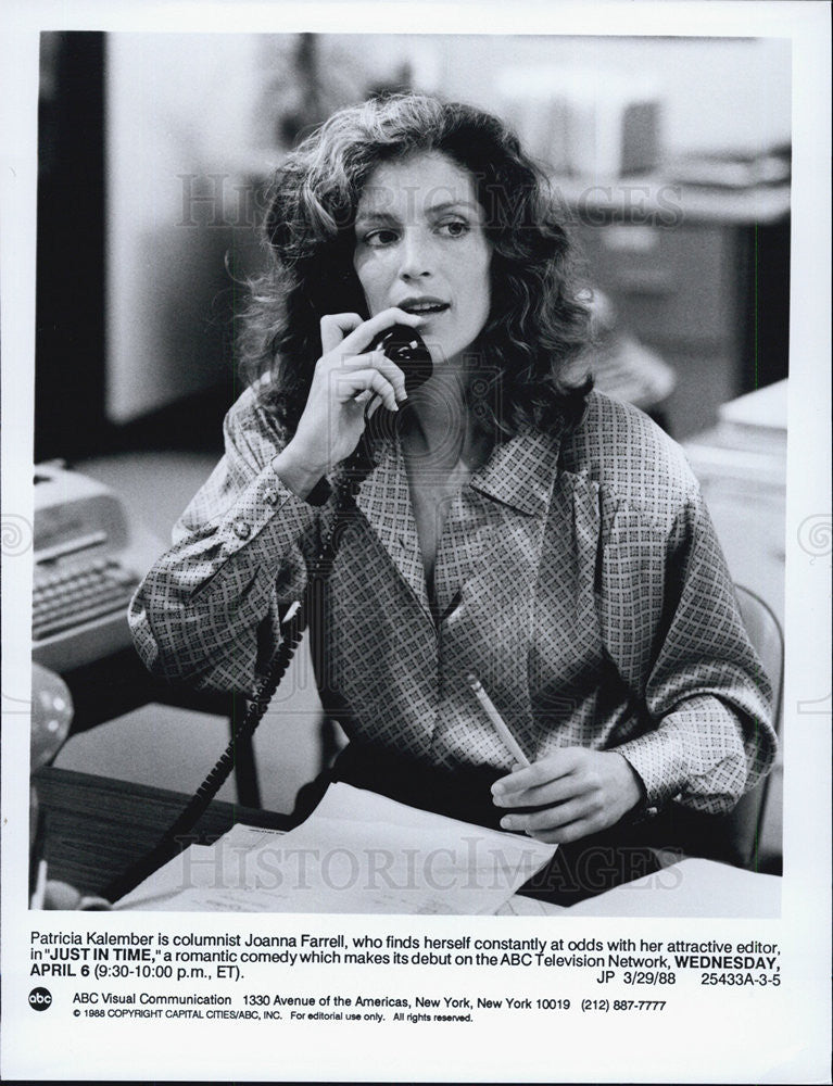 1988 Press Photo  Patricia Kalember Columnist  ABC TV Comedy &quot;Just In Time&quot; - Historic Images