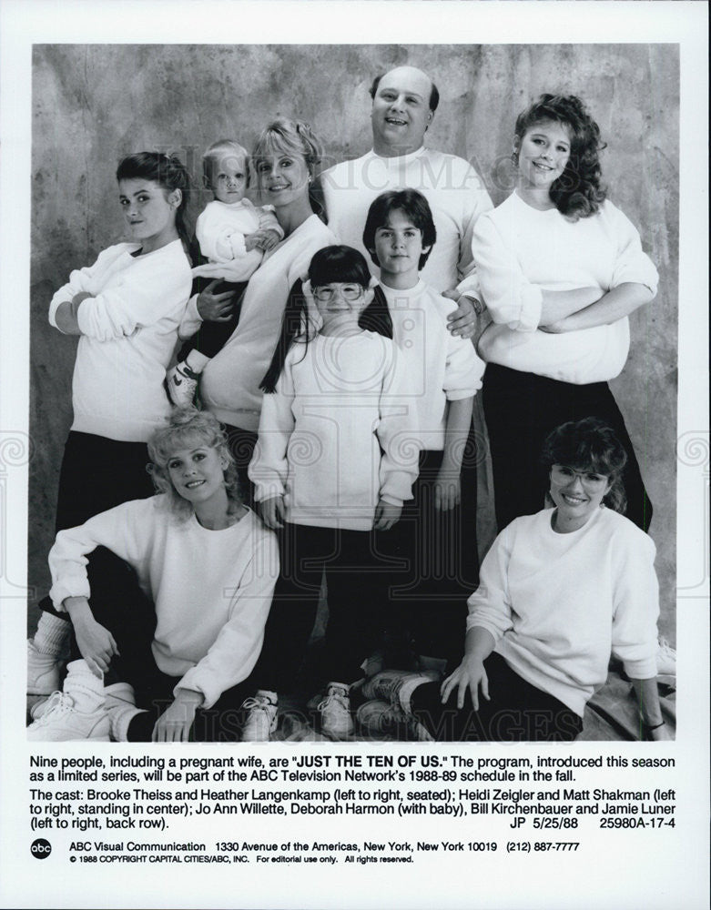 1988 Press Photo &quot;Just the Ten of Us&quot; - Historic Images