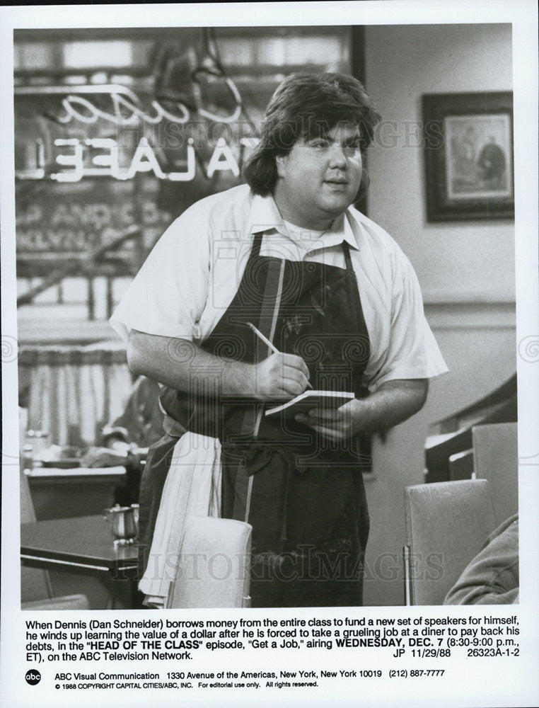 1988 Press Photo Dan Schneider on &quot;Head of the Class&quot; - Historic Images