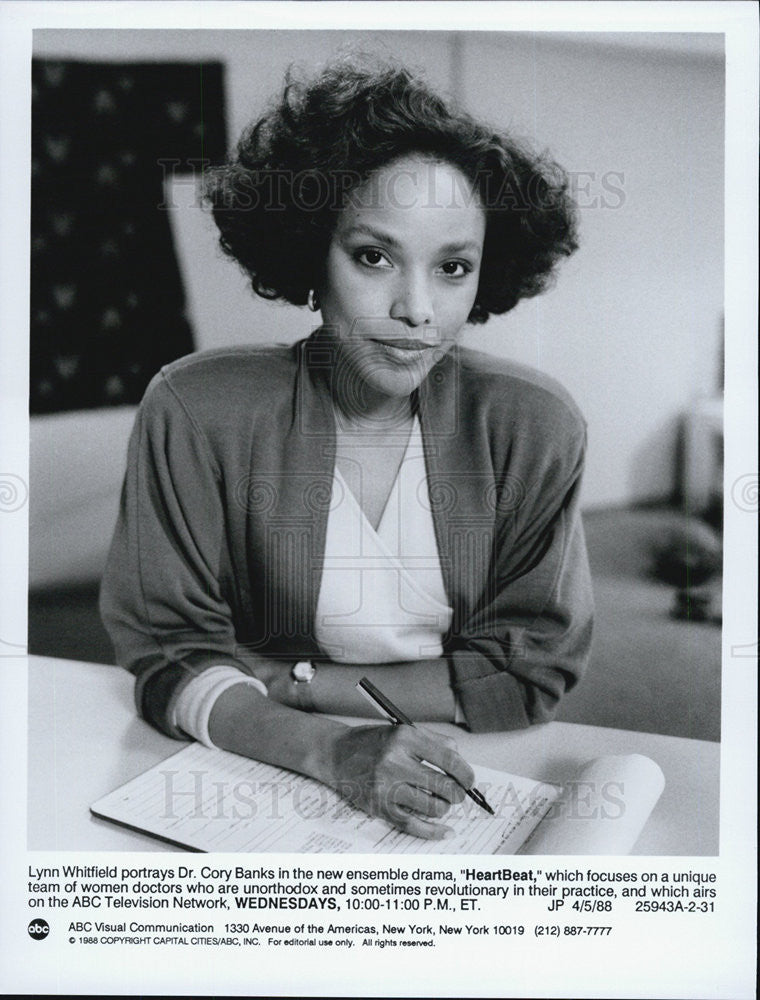 1988 Press Photo :Lynn Whitfield in :HeartBeat&quot; - Historic Images