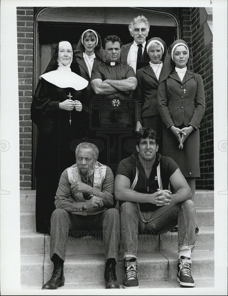 1985 Press Photo Cast of &quot;Hell Town&quot; - Historic Images