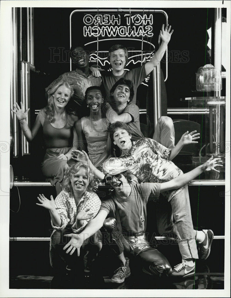 1979 Press Photo Actors NBC Comedy Hot Hero Sandwich - Historic Images