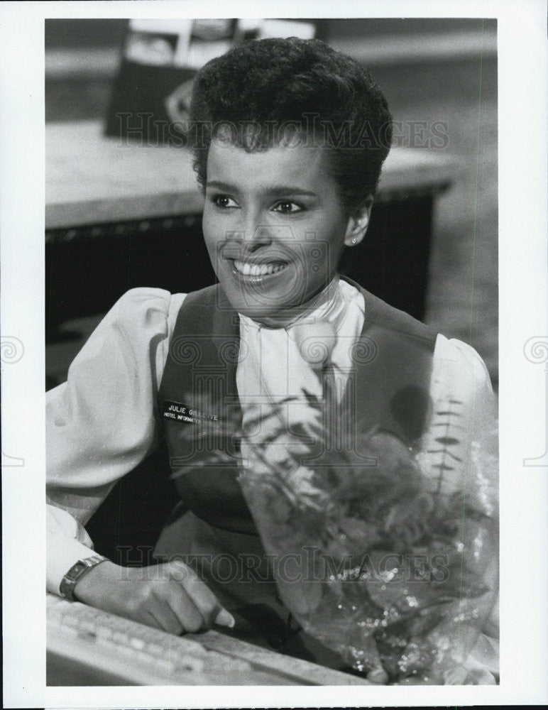 1984 Press Photo of Shari Belafonte in TV series &quot;Hotel&quot; - Historic Images