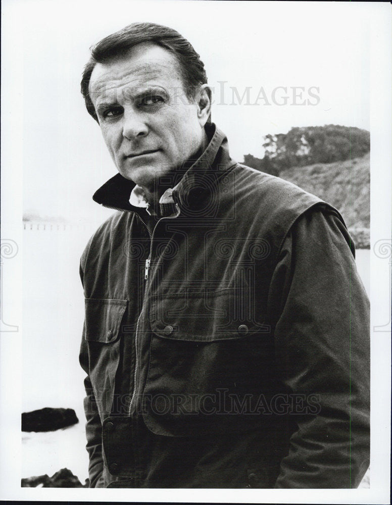 1989 Press Photo Actor Robert Conrad Stars In CBS Television Show Jesse Hawkes - Historic Images
