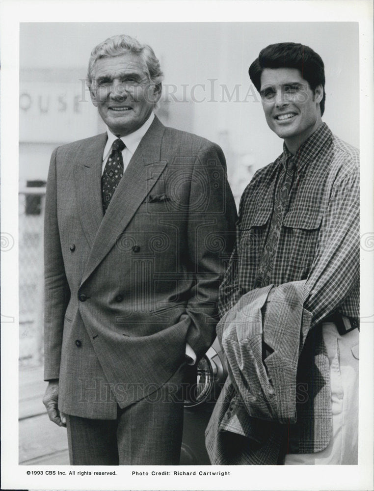 1993 Press Photo Gene Barry And Peter Barton In CBS Television Show Burke&#39;s Law - Historic Images