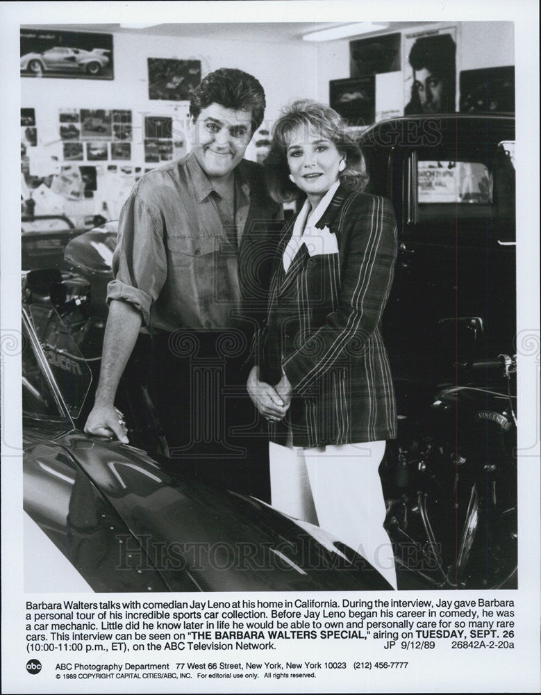 1989 Press Photo Hosts Barbara Walters and Jay Leno - Historic Images