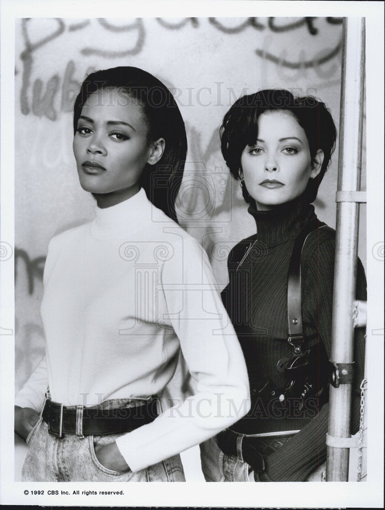 1992 Press Photo Robin Givens &amp; Pam Gidley on &quot;Angel Street&quot; - Historic Images