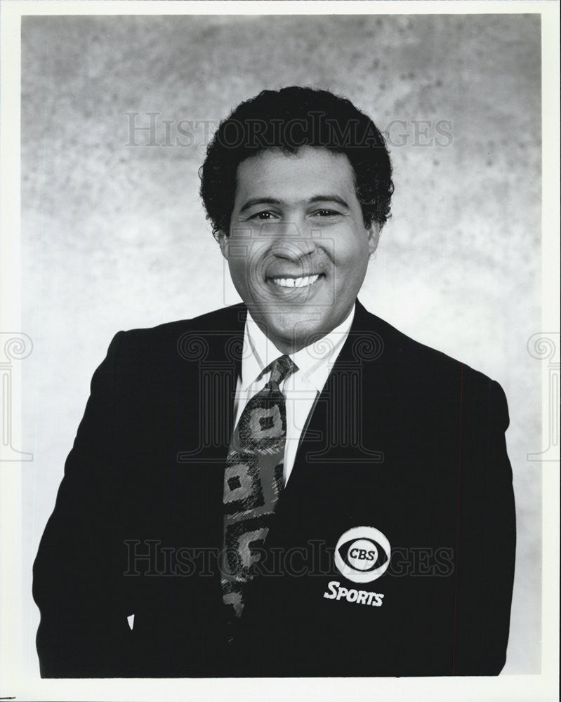 1992 Press Photo Greg Gumbel co host of Olympic broadcasts - Historic Images