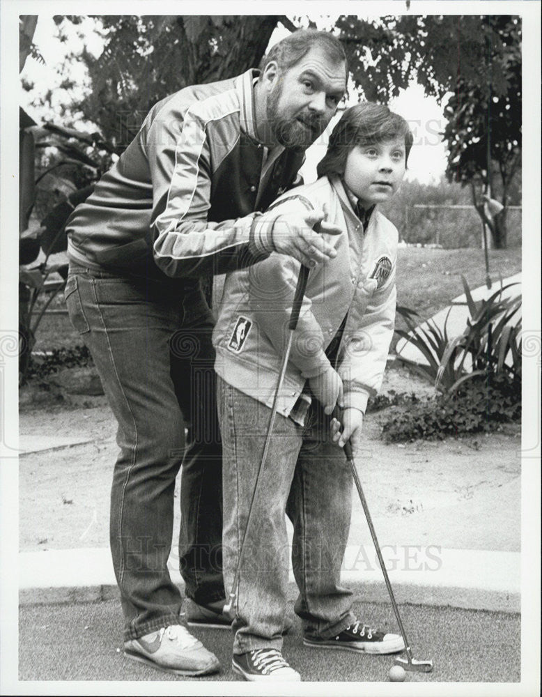 1986 Press Photo Merlin Olsen and Jason Late star in &quot;Fathers and Sons&quot; - Historic Images