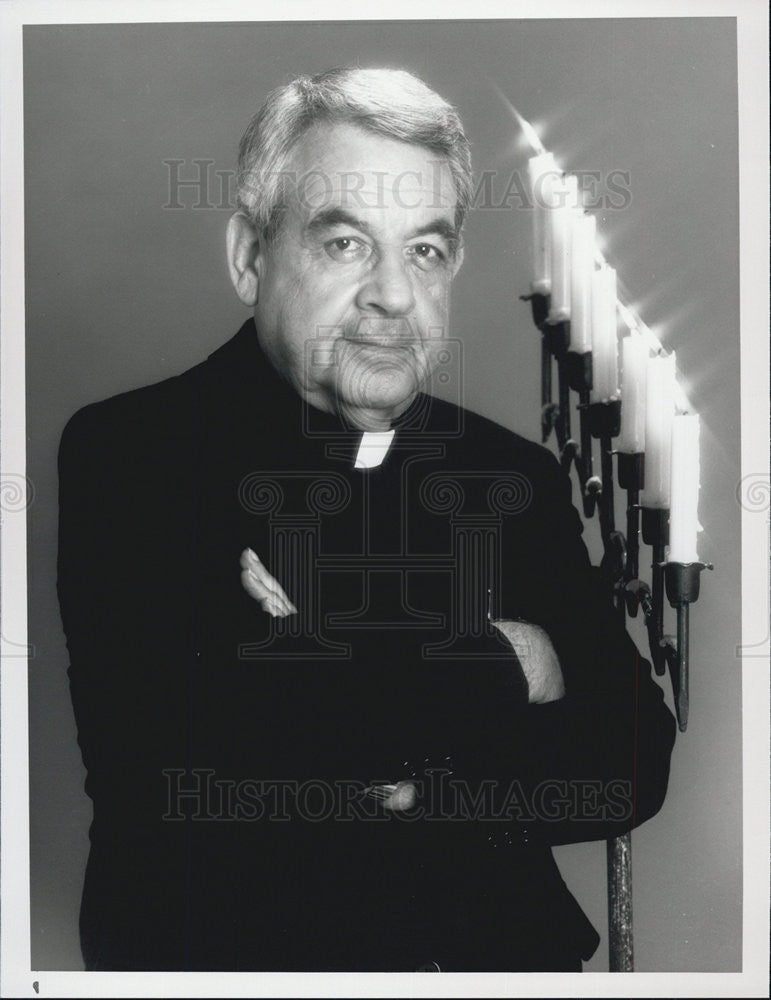 1989 Press Photo Tom Bosley In NBC Television Show Father Dowling Mysteries - Historic Images