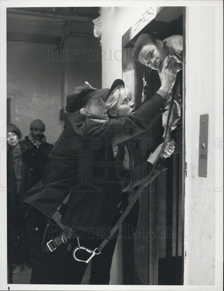 1989 Press Photo Dick Latessa And Eugen Byrd In NBC Television Show True Blue - Historic Images