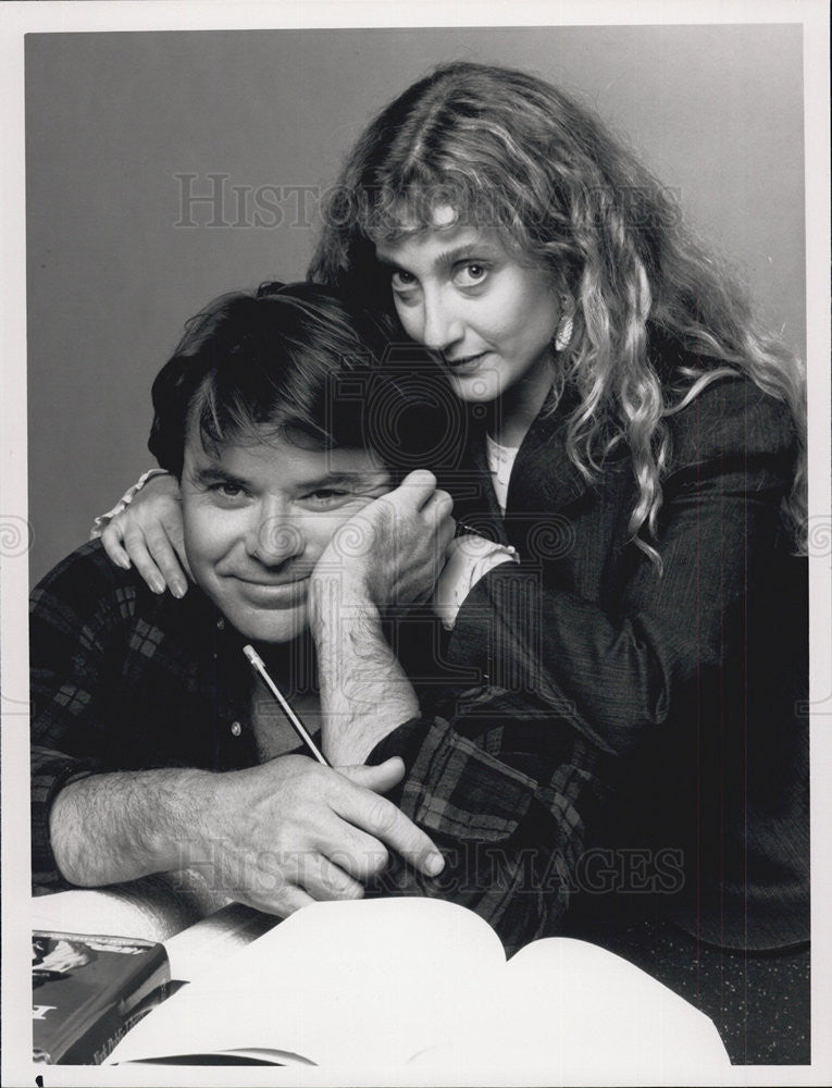 1990 Press Photo Robert Urich And Carol Kane Star In American Dreamer - Historic Images