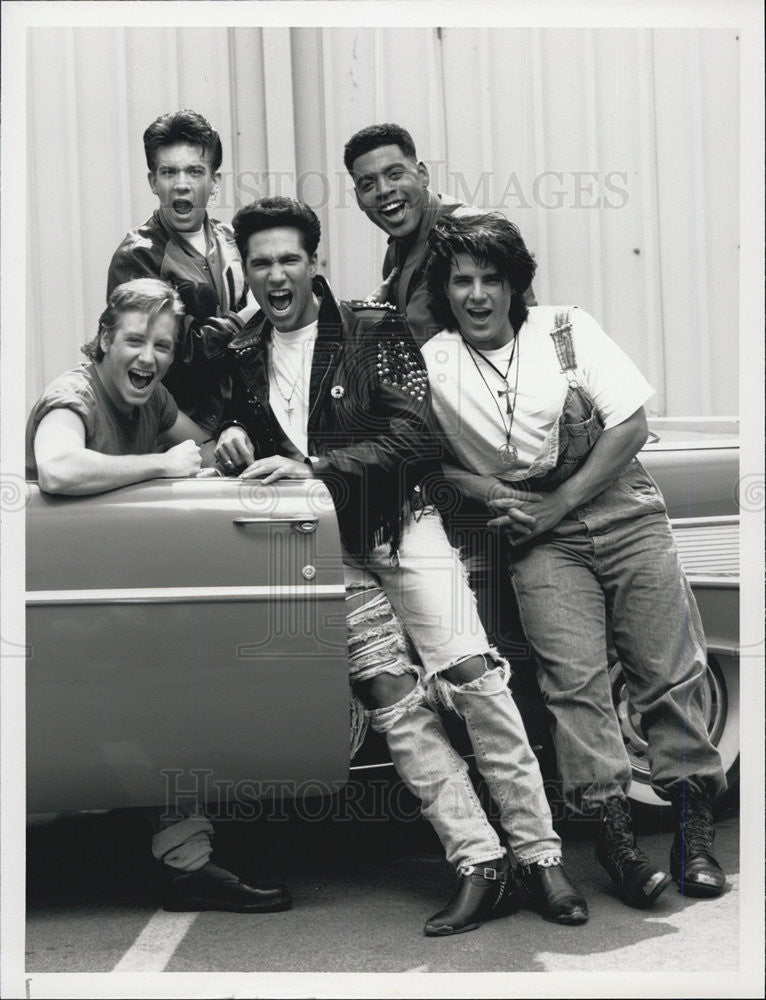 1990 Press Photo &quot;The Guys Next Door&quot; BZobbie Leslie,Damon Reinagle,Eddie Garcia - Historic Images