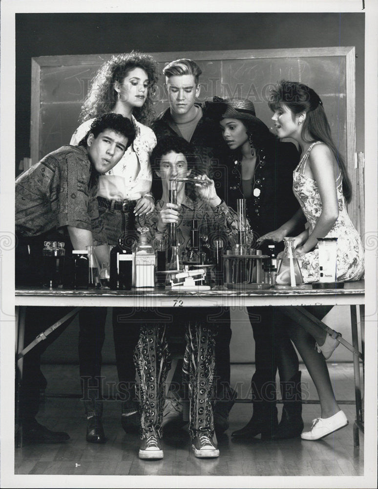 1991 Press Photo "Saved By The Bell" - Historic Images