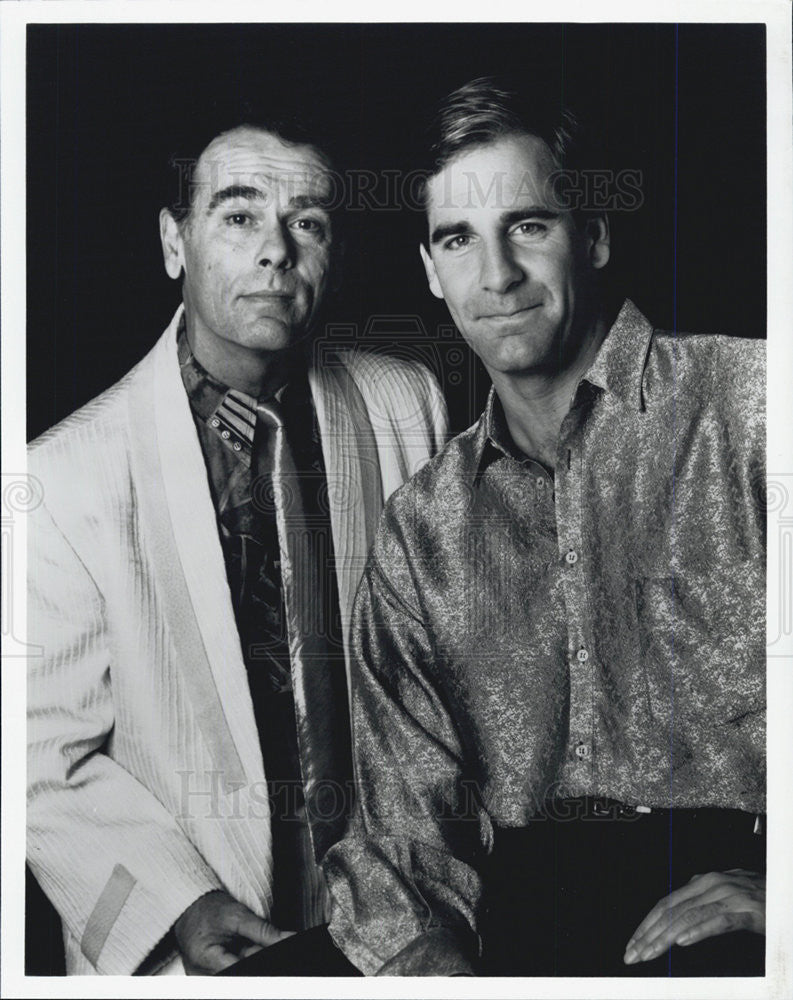 1992 Press Photo Actors Dean Stockwell Scott Bakula Quantum Leap - Historic Images