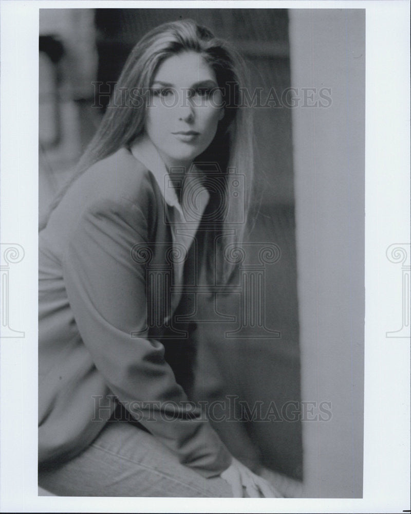 1994 Press Photo Host Daisy Fuentes - Historic Images