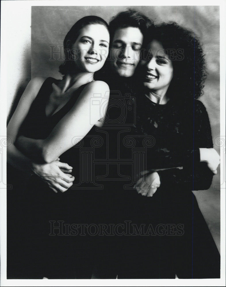 1992 Press Photo Rhea McPherson, Jennifer Clemente and Danny Burke  &quot;Round Table - Historic Images