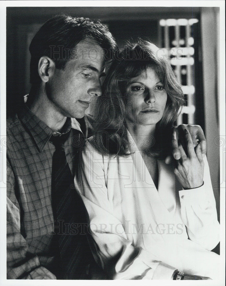 1992 Press Photo Kay Lenz and Mark Harmon in &quot;Reasonable Doubts&quot; - Historic Images