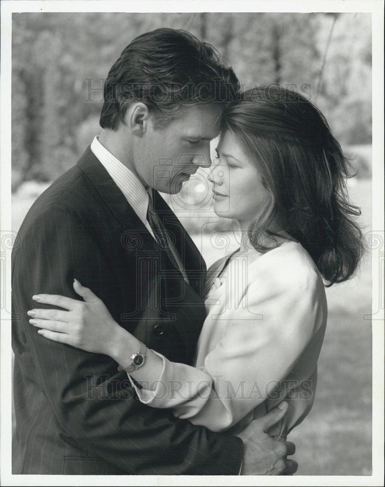 Press Photo Degree Of Guilt Film Couple Embracing Scene - Historic Images