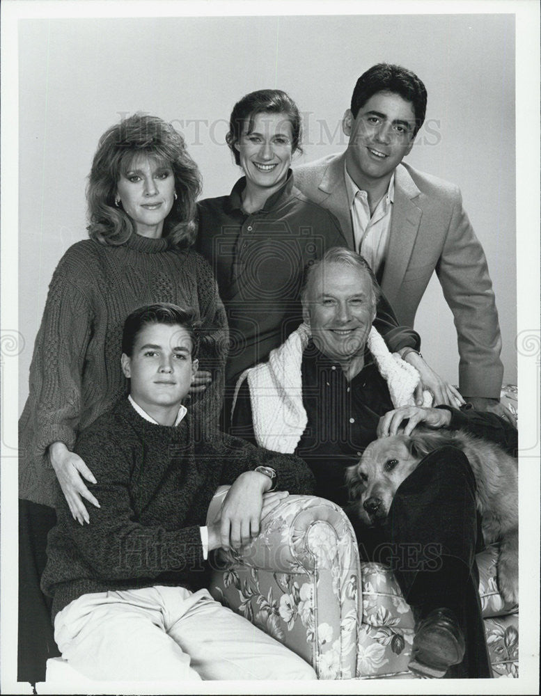 1987 Press Photo "A Year in the Life" Richard Kiley, Wendy Phillips, Trey Ames - Historic Images
