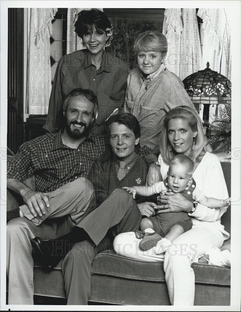 1985 Press Photo Justine Bateman Tina Yothers Meredith Birney &quot;Family Ties&quot; - Historic Images