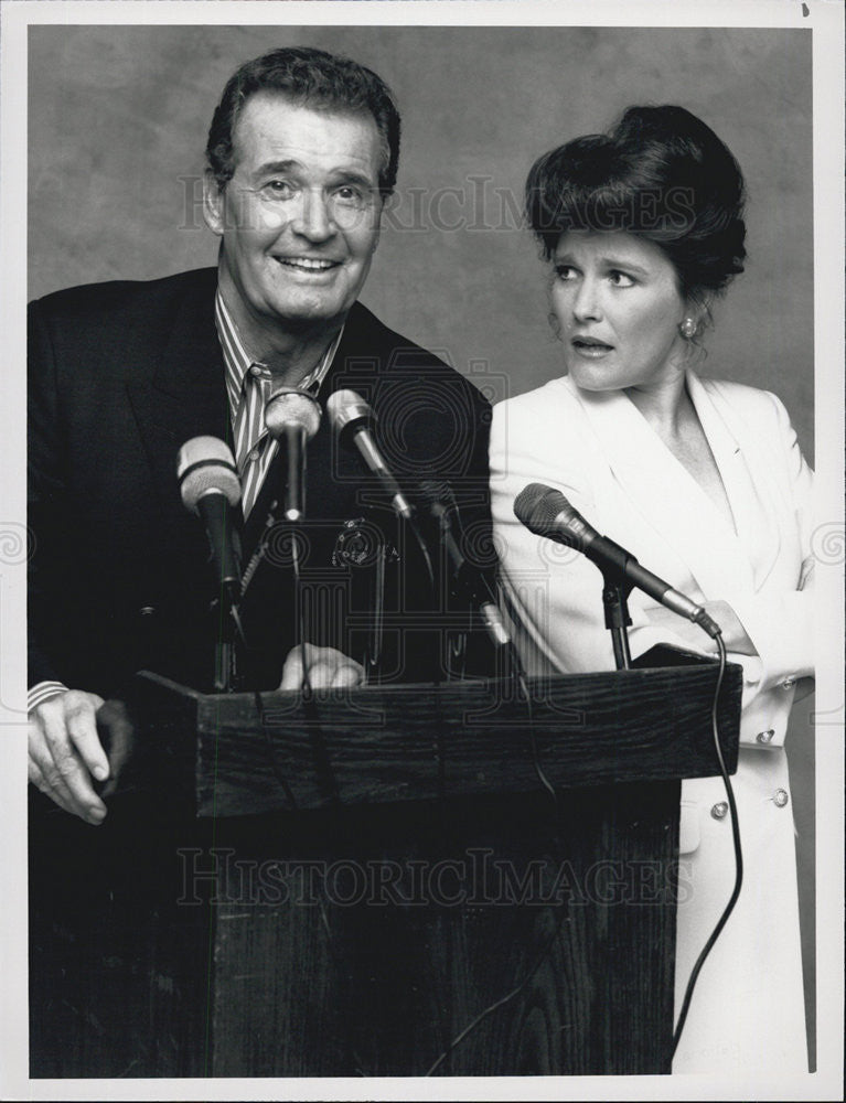 1991 Press Photo Actors James Garner and Kate Mulgrew in &quot;Man of the People&quot; - Historic Images