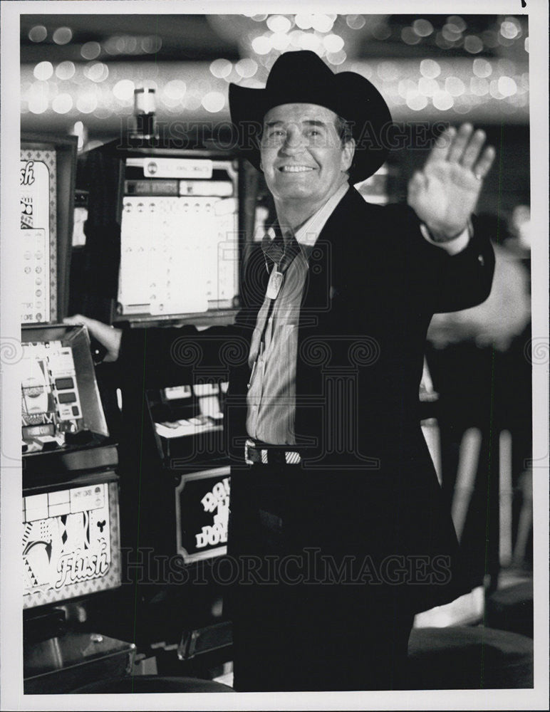 1991 Press Photo James Garner on &quot;Mr Doyle Goes to Vegas&quot; - Historic Images