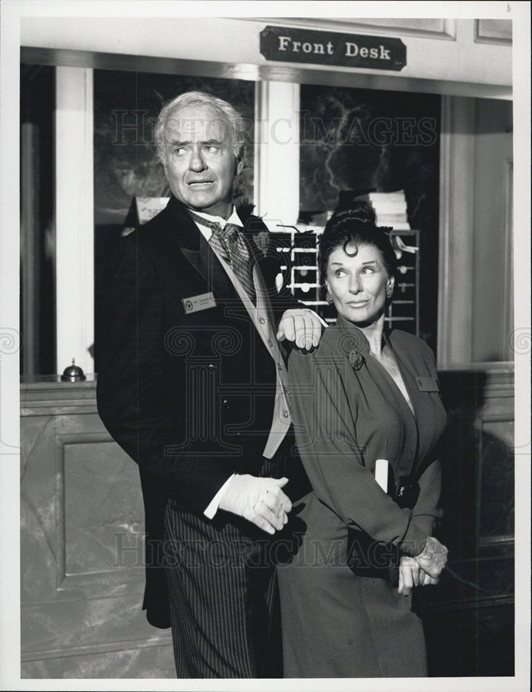 1989 Press Photo Actors Harvey Korman Cloris Leachman Nutt House - Historic Images