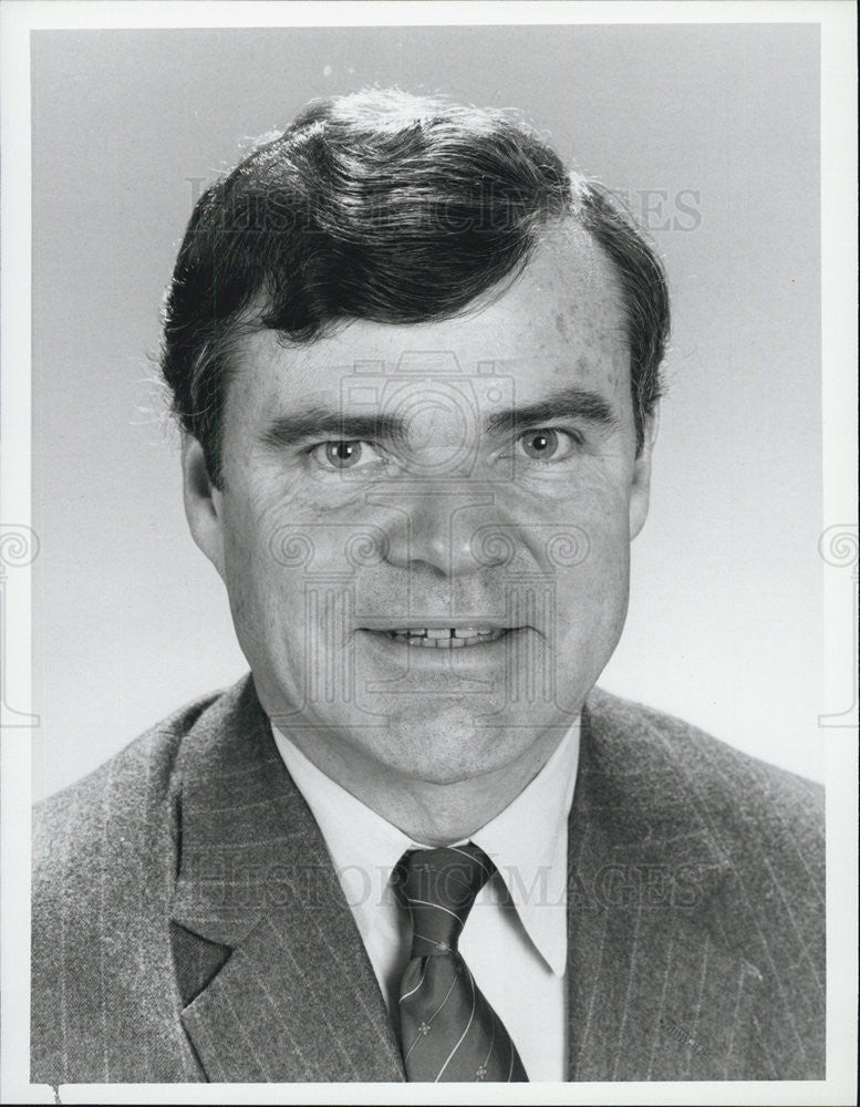 1986 Press Photo Executive Producer, ED Fouhy - Historic Images