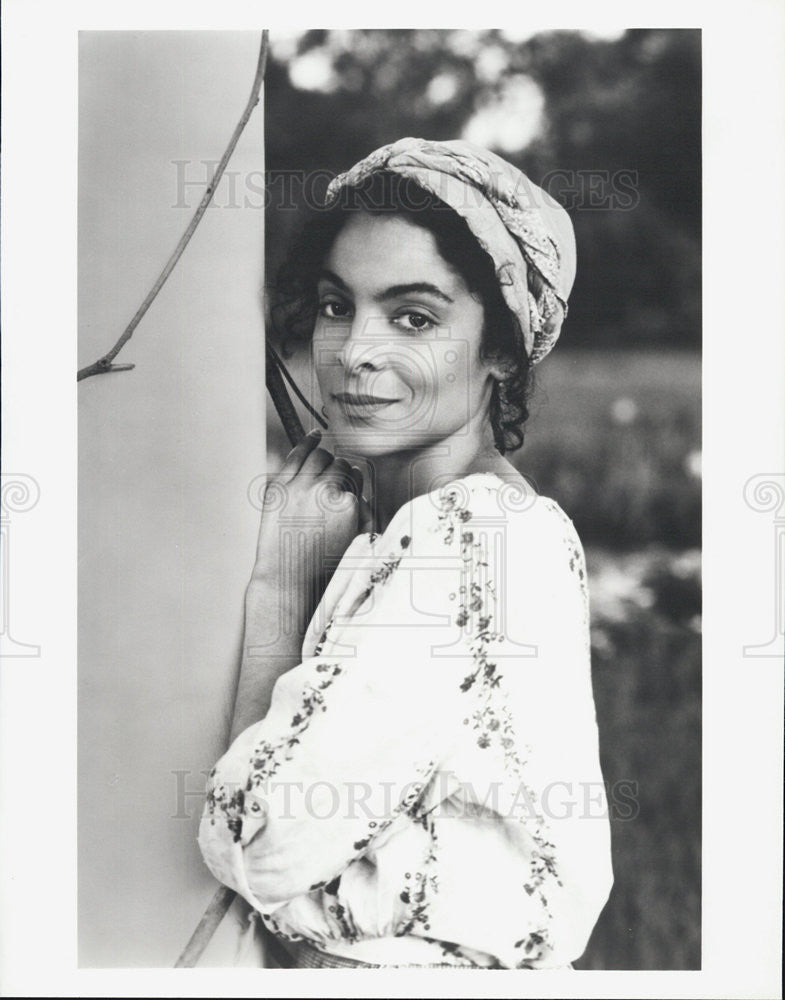 1993 Press Photo Jasmine Guy in &quot;Queen&quot; - Historic Images